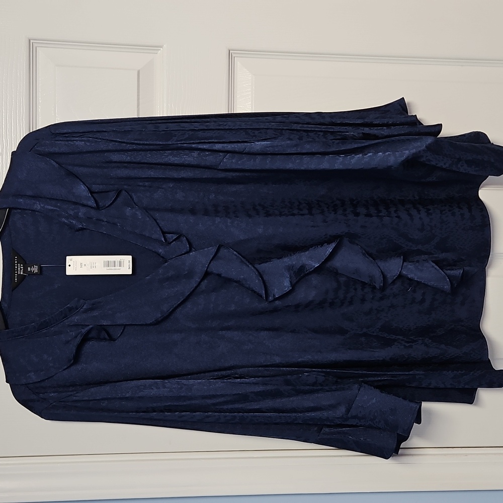 Investments 3/4 Flutter‎ Sleeve V-neck Ruffle Plus Top: Navy/Print: Size- 3X